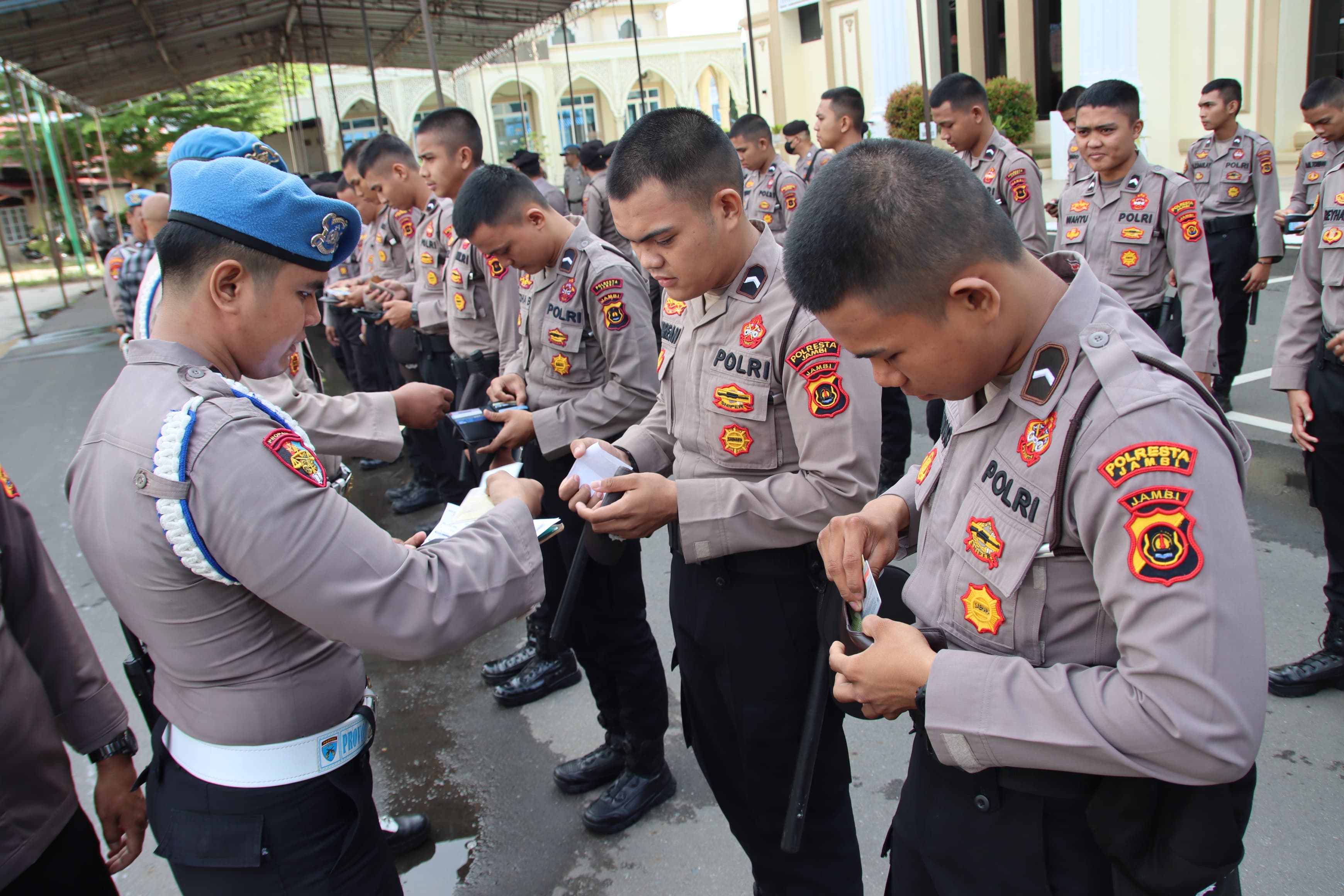 Apel pagi Polres Sitaro